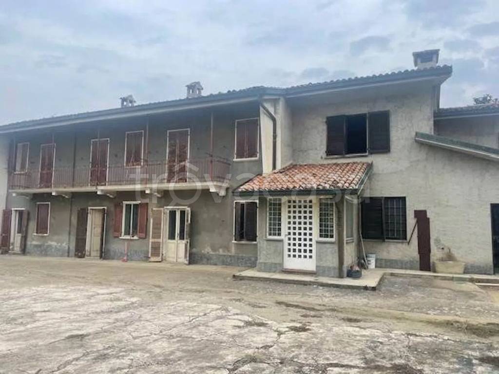 casa indipendente in vendita a Mortara