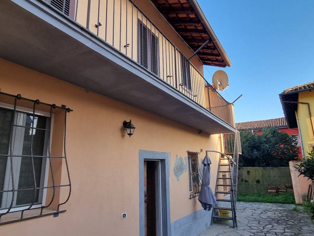 casa indipendente in vendita a Mortara