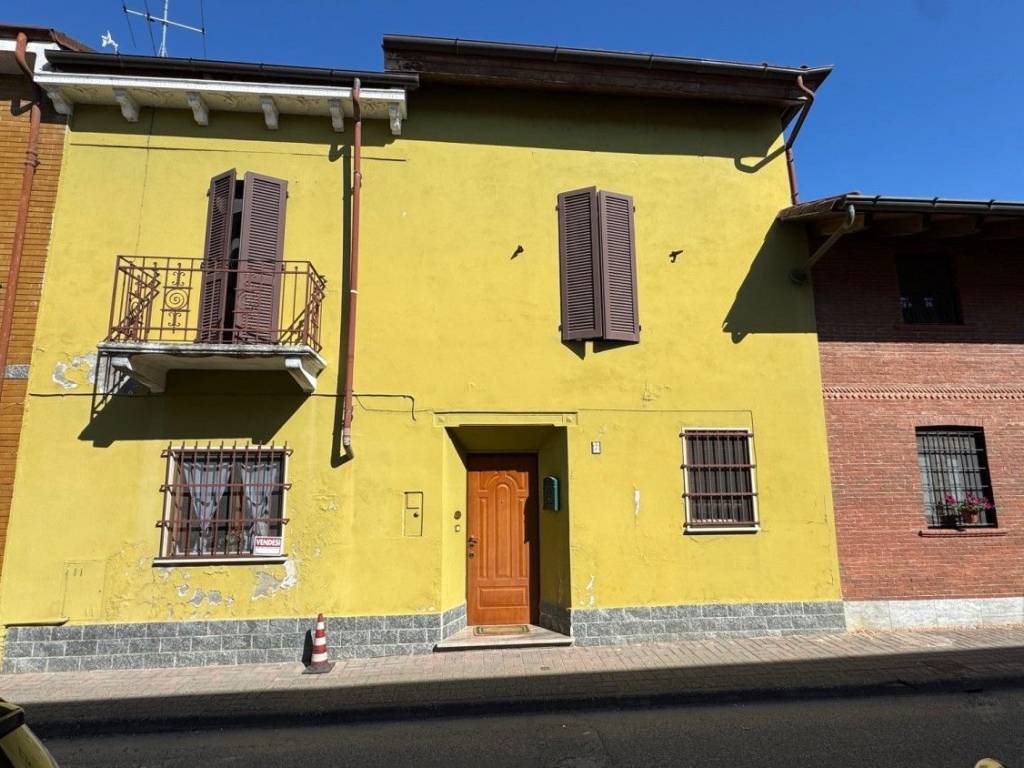 casa indipendente in vendita a Mortara