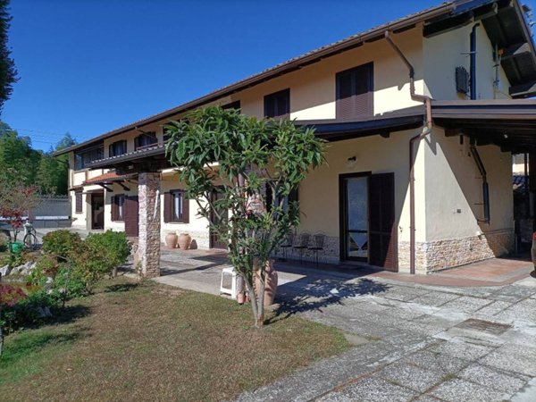 casa indipendente in vendita a Mortara
