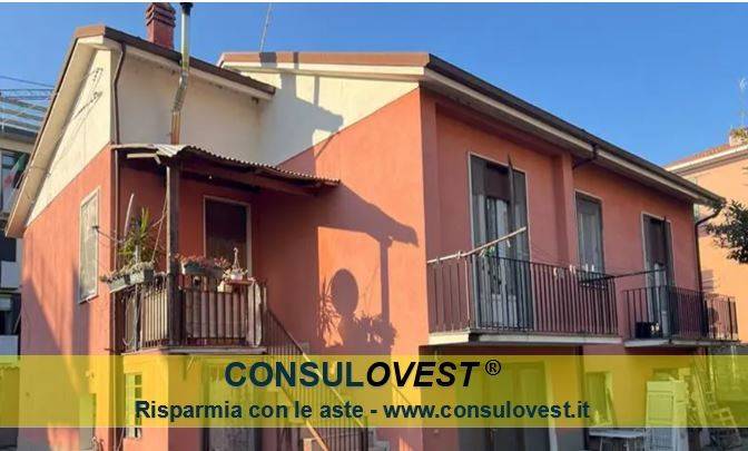 casa indipendente in vendita a Mortara