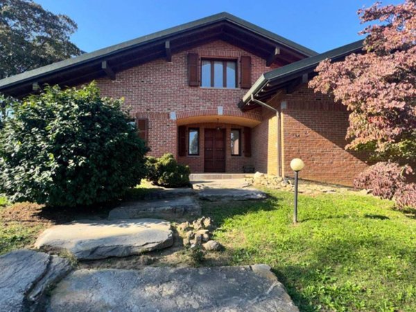 casa indipendente in vendita a Mortara