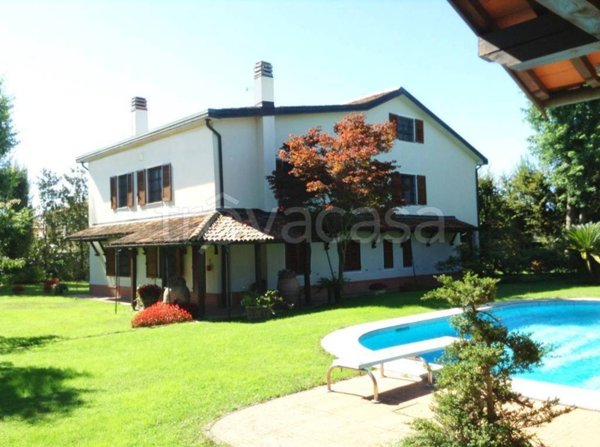 casa indipendente in vendita a Mortara