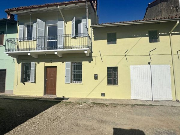 casa indipendente in vendita a Mortara