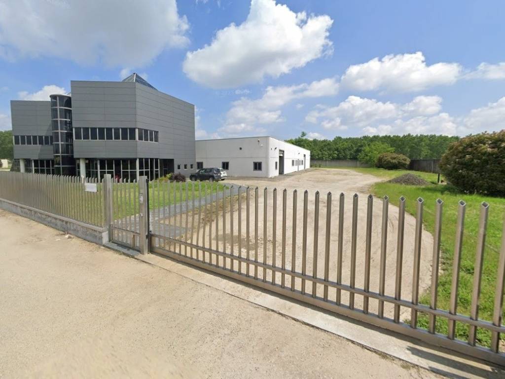 capannone in vendita a Mortara