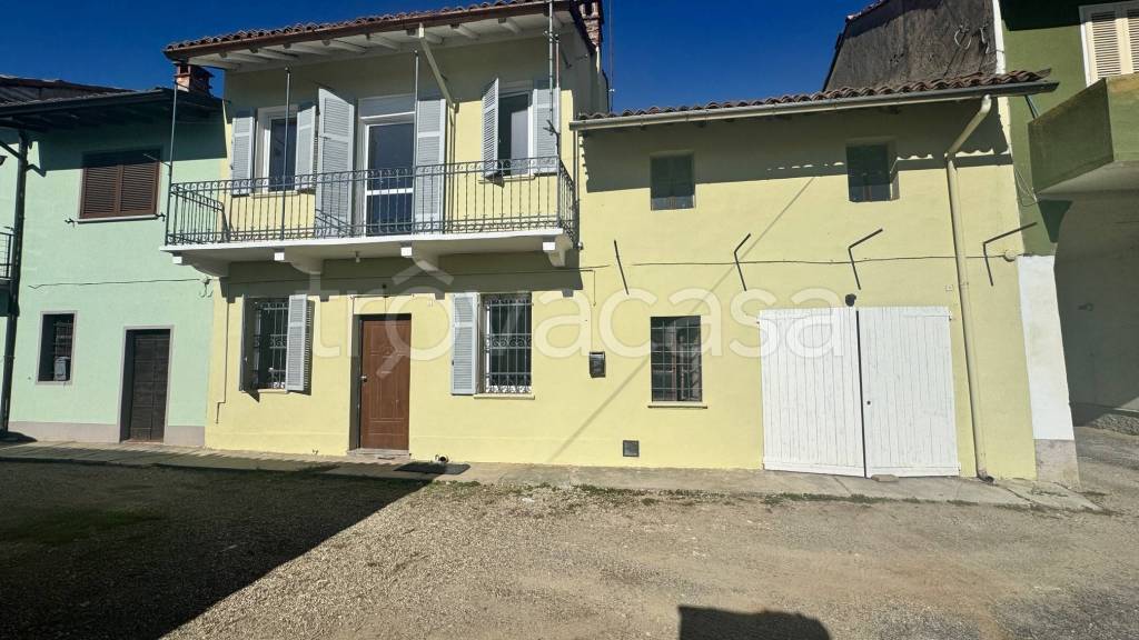casa indipendente in vendita a Mortara