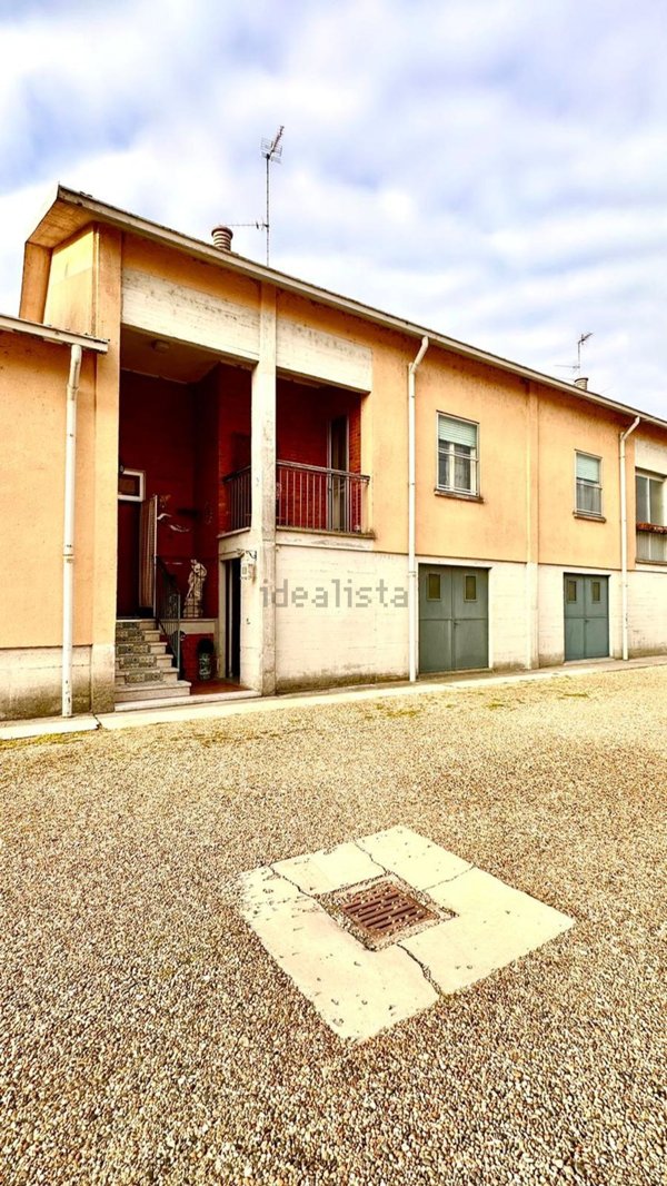 casa indipendente in vendita a Mortara