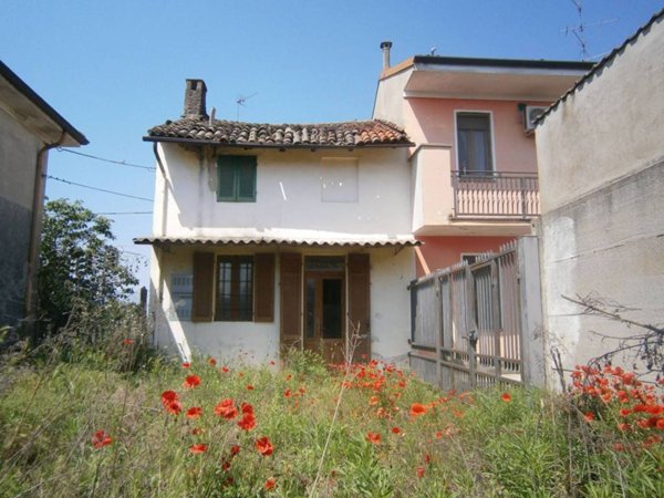casa indipendente in vendita a Mortara