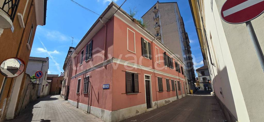 casa indipendente in vendita a Mortara