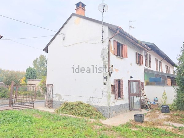 casa indipendente in vendita a Mortara