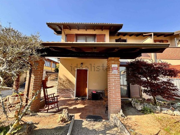 casa indipendente in vendita a Mortara