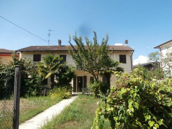 casa indipendente in vendita a Mortara