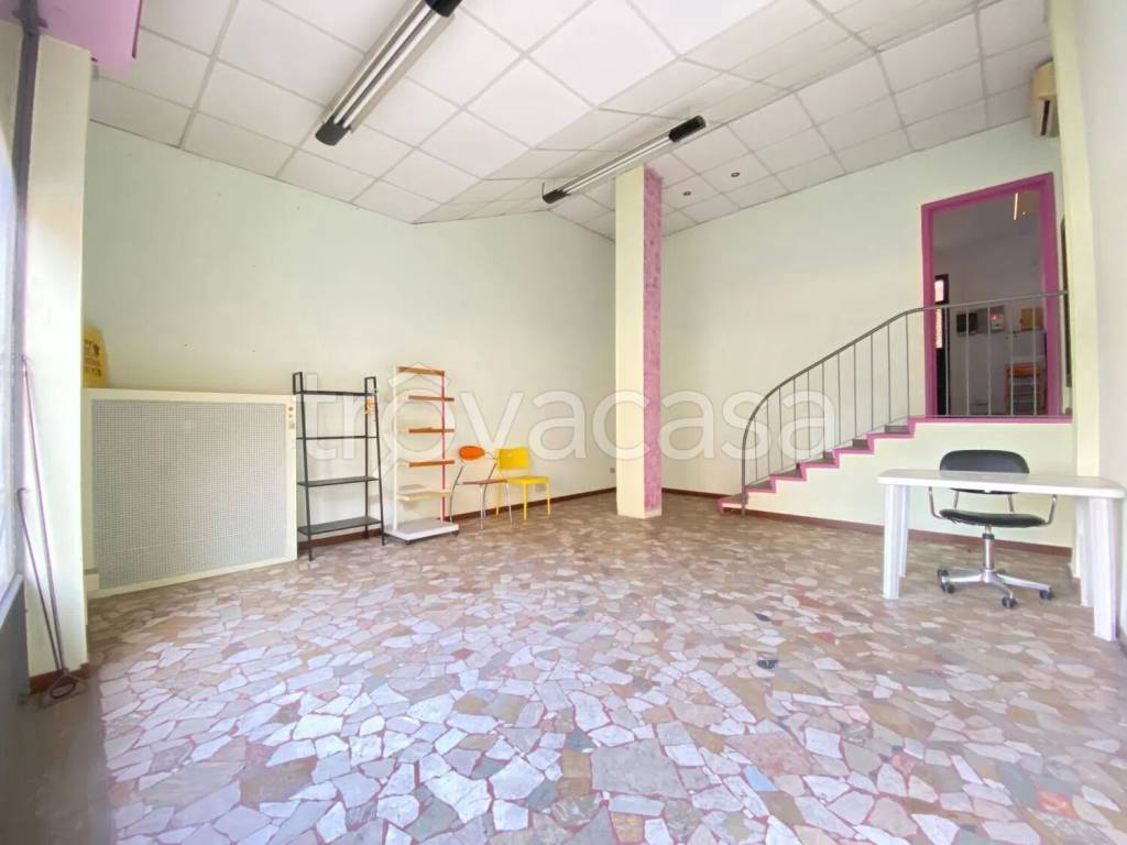 negozio in vendita a Mortara