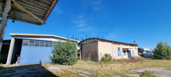 locale di sgombero in vendita a Mortara
