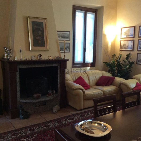 casa indipendente in vendita a Mortara