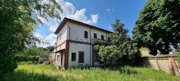 casa indipendente in vendita a Mortara