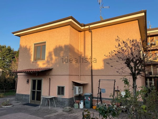 casa indipendente in vendita a Mortara