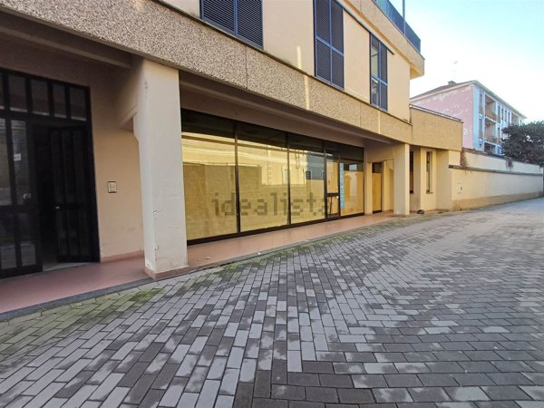 negozio in vendita a Mortara