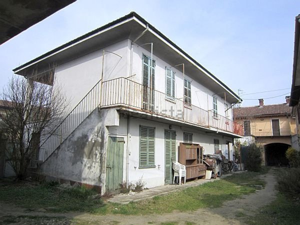 casa indipendente in vendita a Mortara