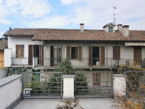 casa indipendente in vendita a Mortara