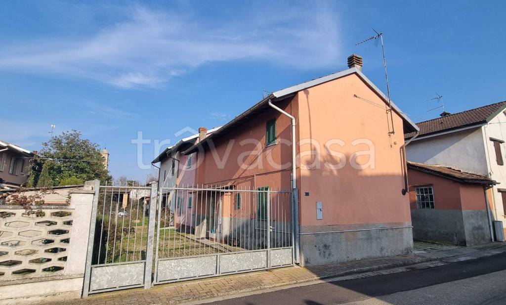 casa indipendente in vendita a Mortara