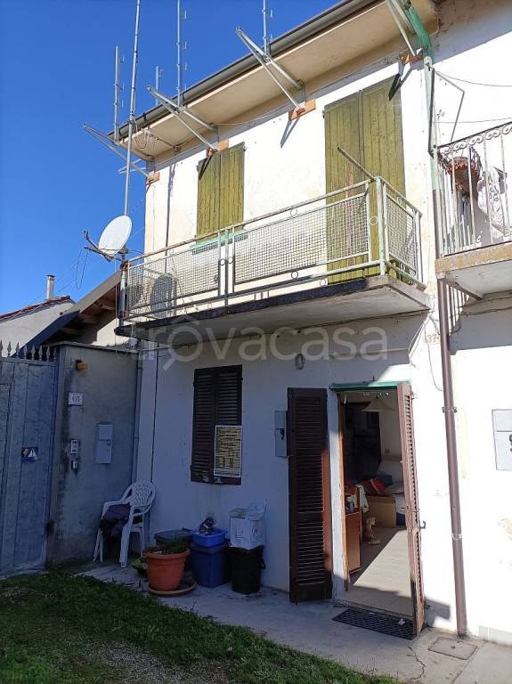 casa indipendente in vendita a Mortara
