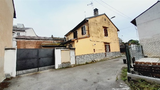 casa indipendente in vendita a Mortara