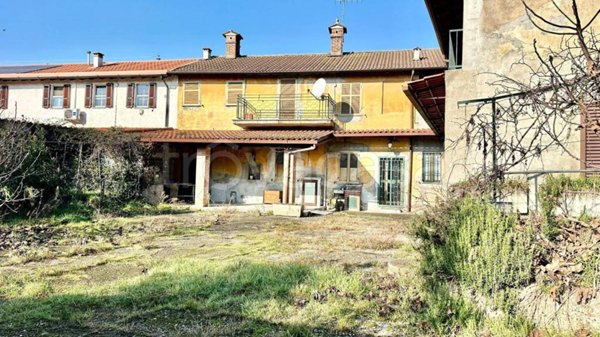 casa indipendente in vendita a Mortara