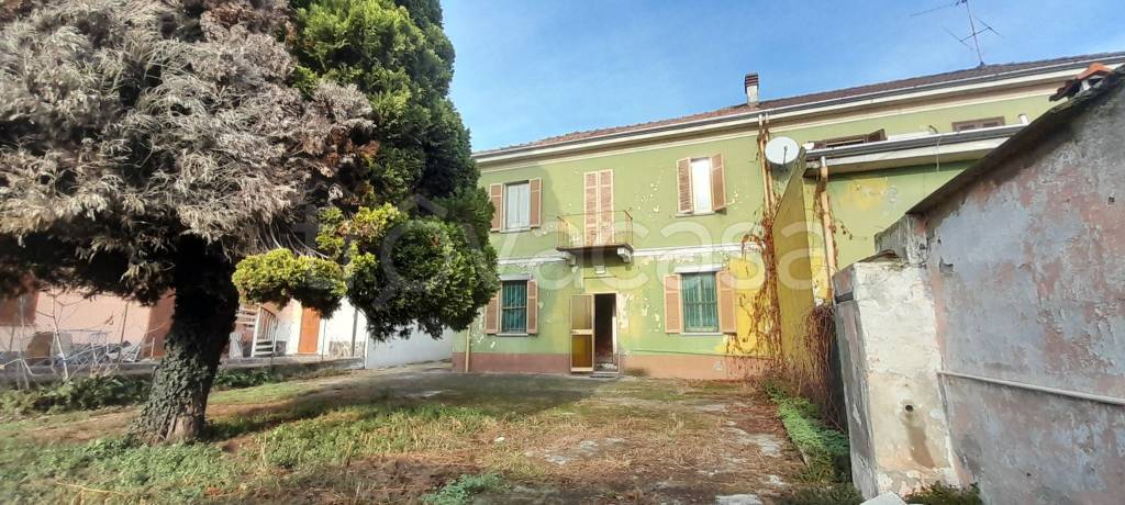 casa indipendente in vendita a Mortara