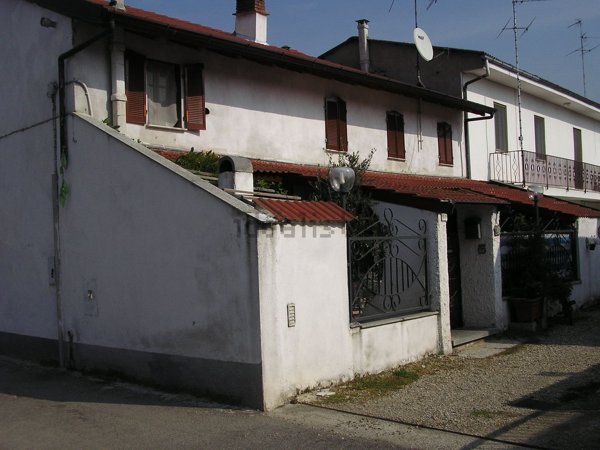 casa semindipendente in vendita a Mortara