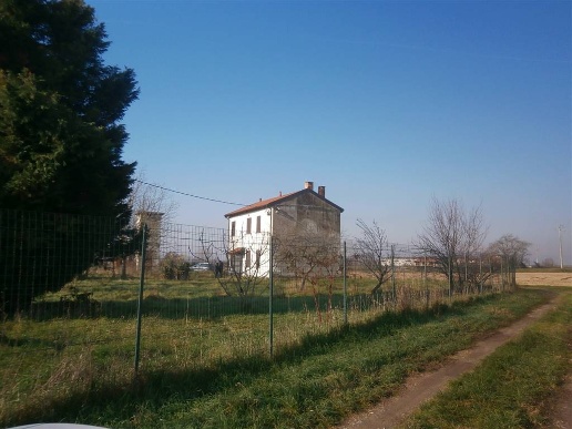 casa indipendente in vendita a Mortara