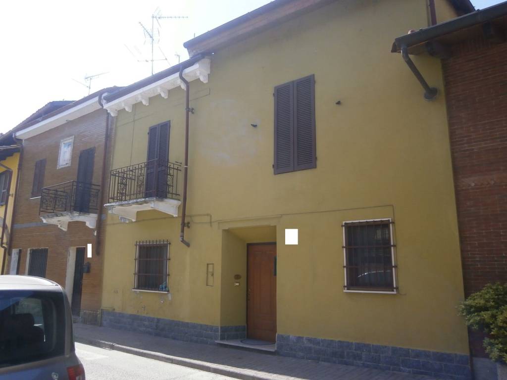 casa indipendente in vendita a Mortara