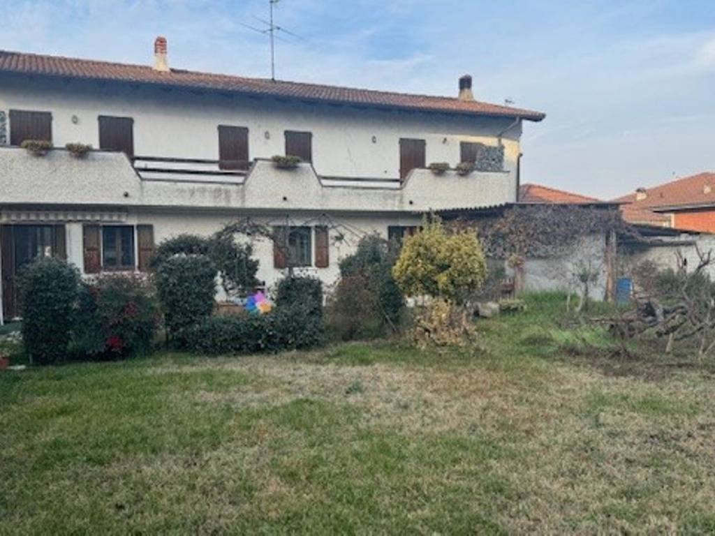 casa indipendente in vendita a Mortara