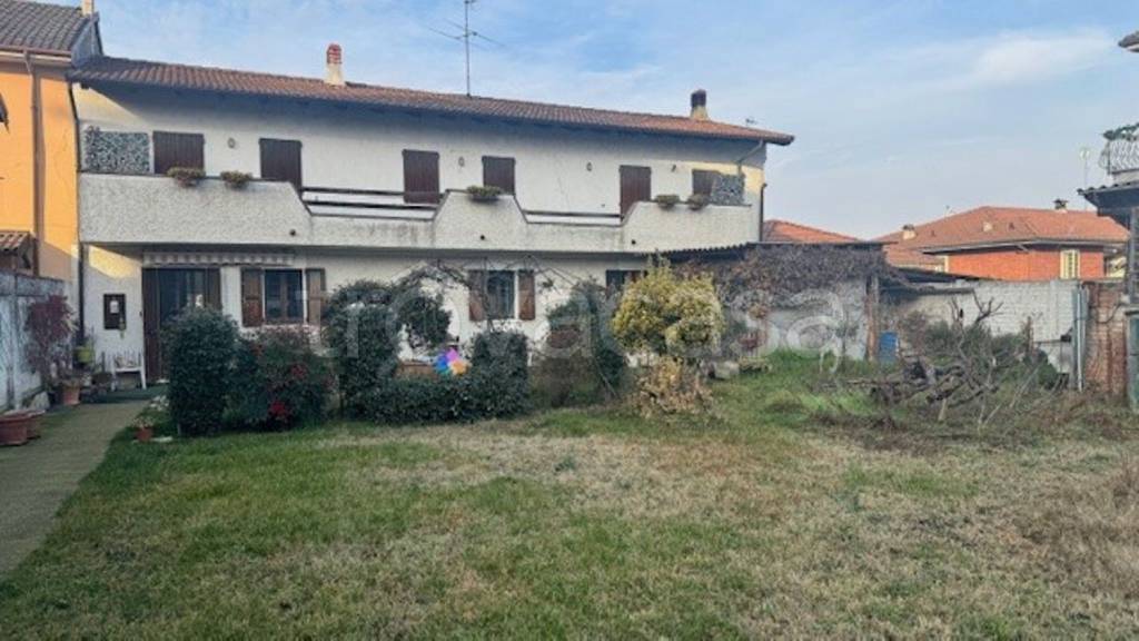 casa indipendente in vendita a Mortara