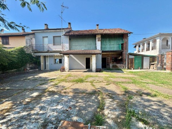 casa indipendente in vendita a Mortara
