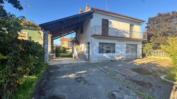 casa indipendente in vendita a Mortara