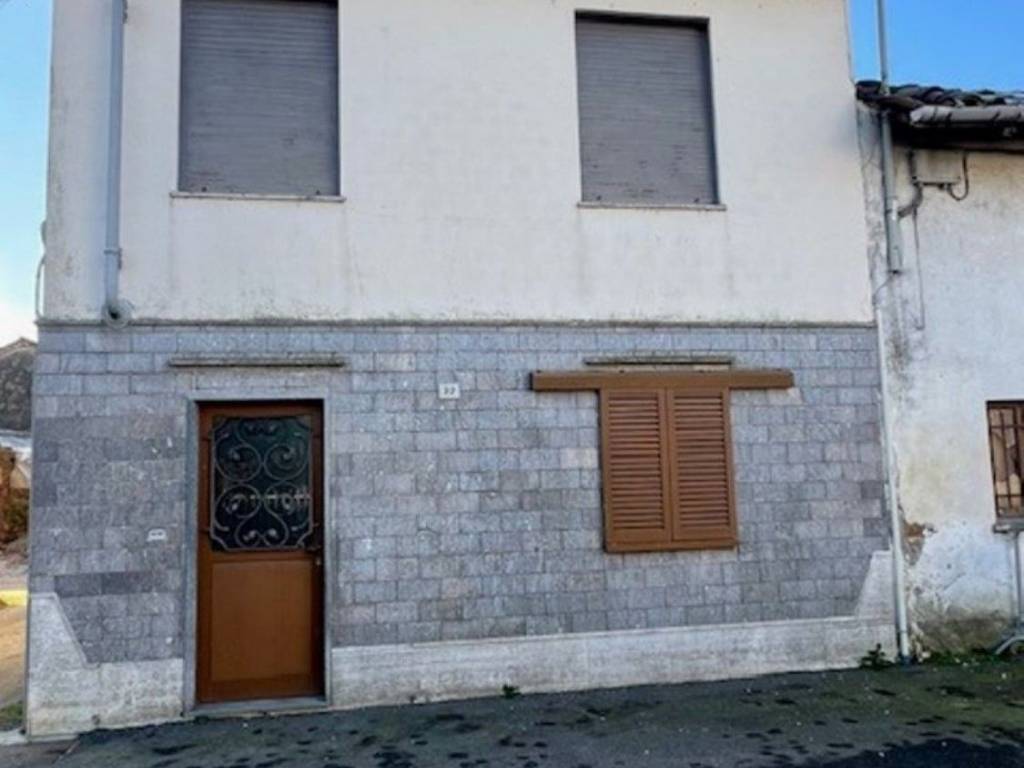 casa indipendente in vendita a Mortara