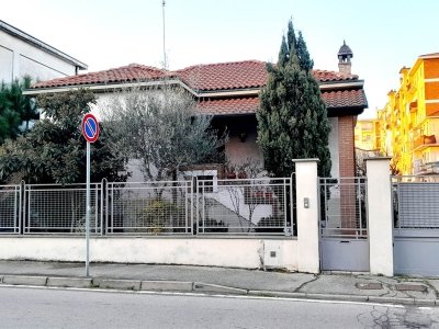 casa indipendente in vendita a Mortara