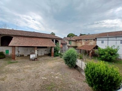 casa indipendente in vendita a Mortara