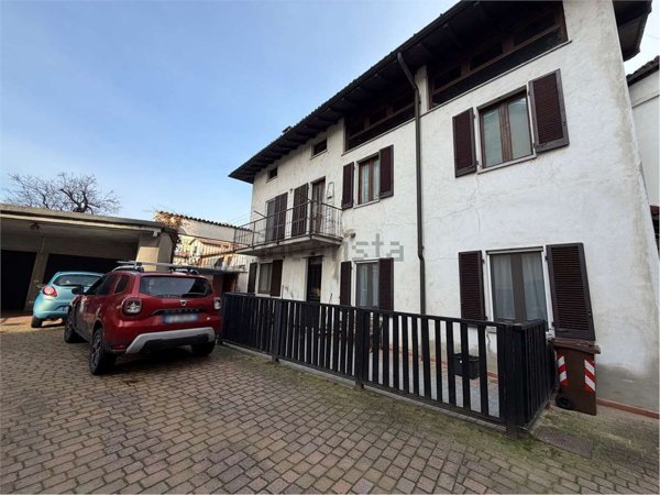 casa indipendente in vendita a Mortara