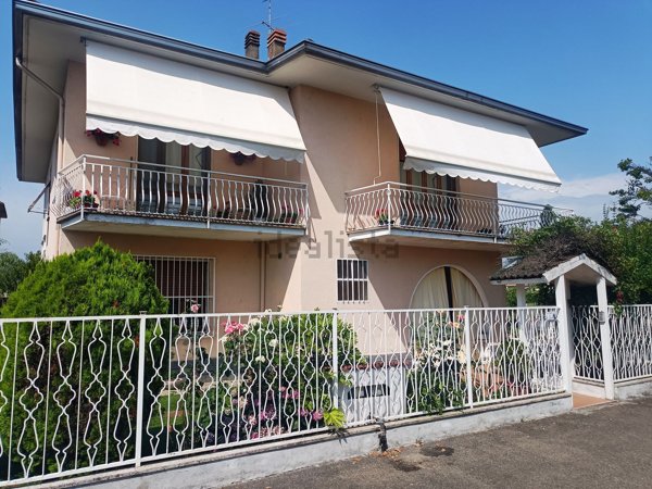 casa indipendente in vendita a Mortara