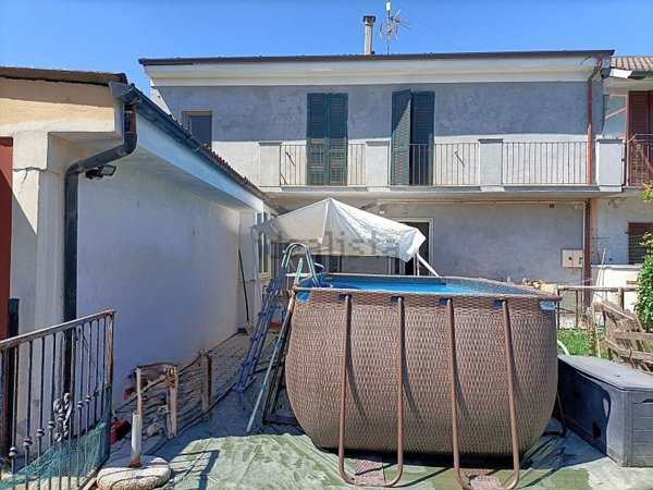 casa indipendente in vendita a Mortara