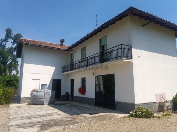 casa indipendente in vendita a Mortara