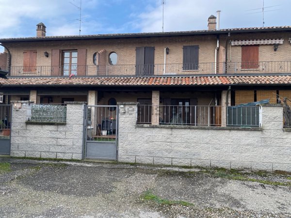 casa indipendente in vendita a Mortara