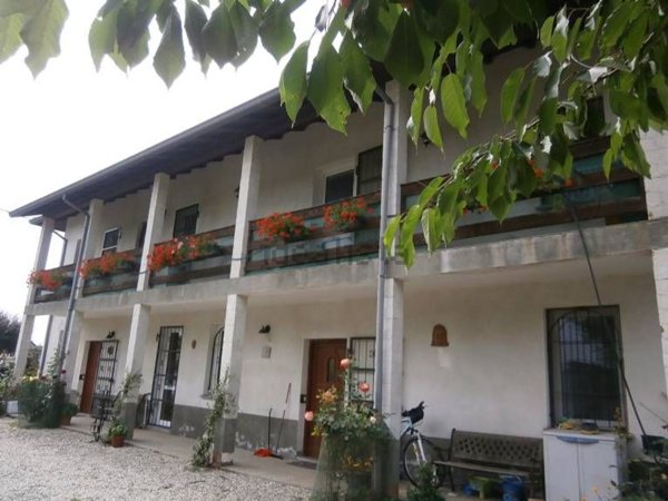 casa indipendente in vendita a Mortara