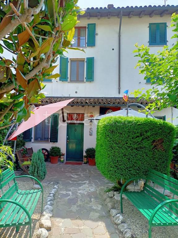 casa indipendente in vendita a Mortara