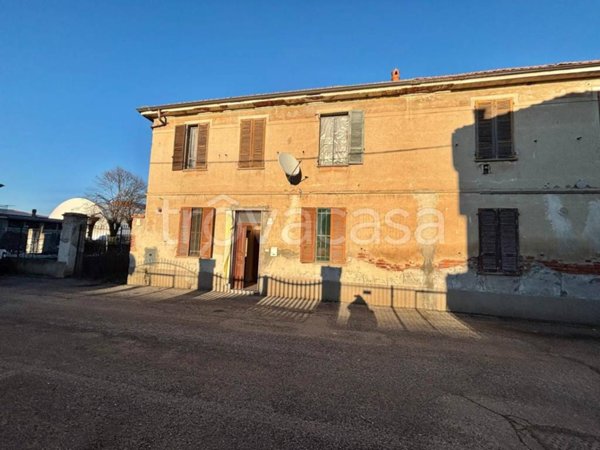 casa indipendente in vendita a Mortara