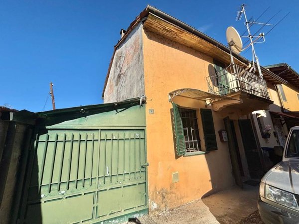 casa indipendente in vendita a Mortara