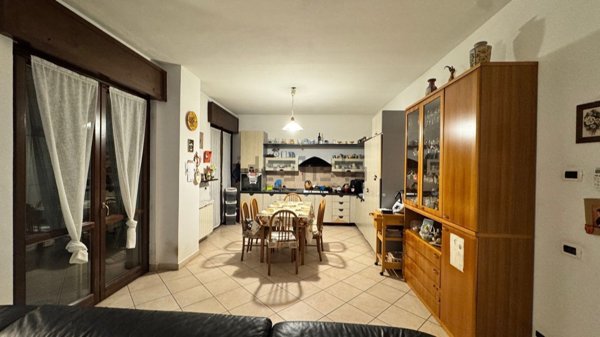 casa indipendente in vendita a Mortara