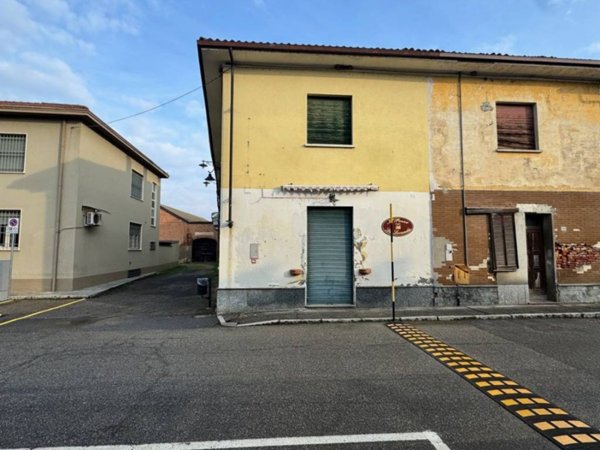casa indipendente in vendita a Mortara